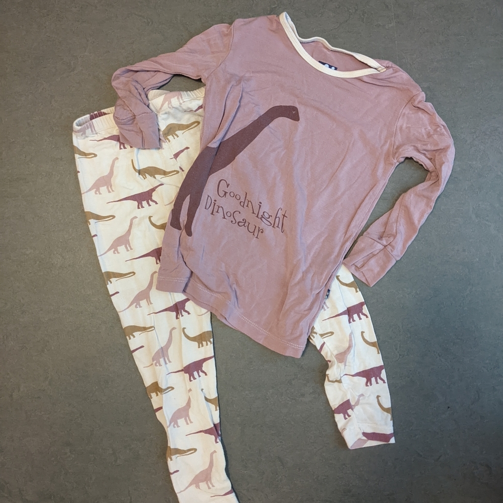 4T Kickee Pants PJs with Dinosaurs!